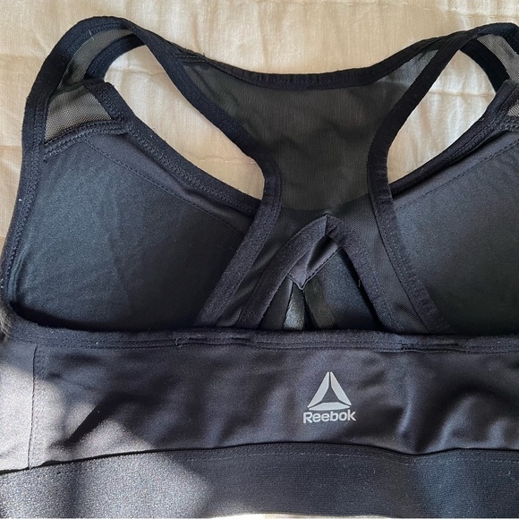 Reebok Black Padded Racerback Sports Bra Size Small - Picture 8 of 9